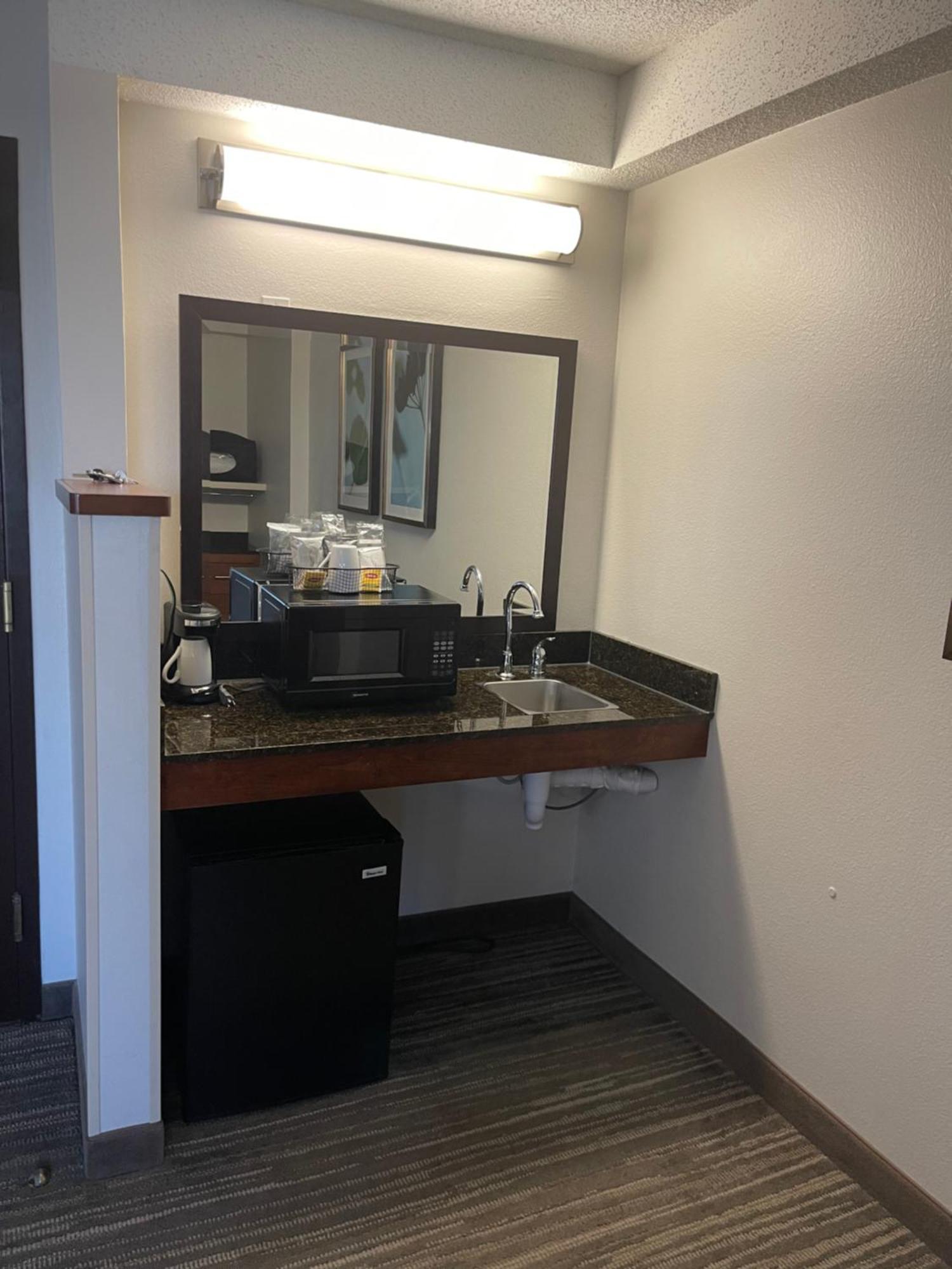 Hyatt Place Kansas City/Overland Park/Metcalf Bagian luar foto