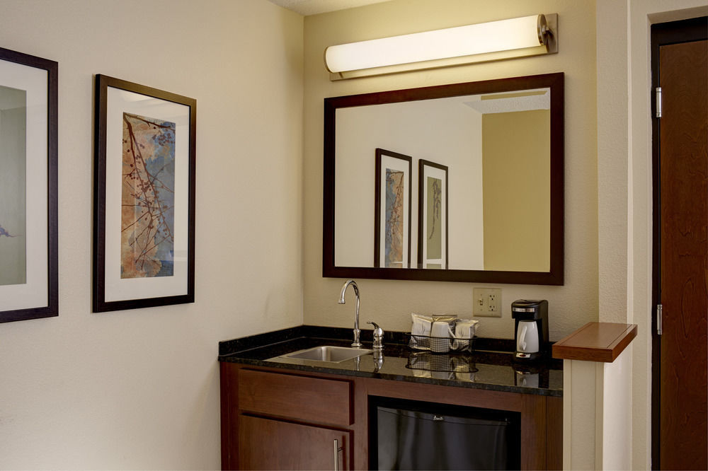 Hyatt Place Kansas City/Overland Park/Metcalf Bagian luar foto